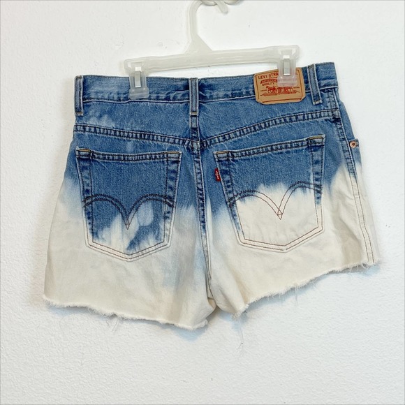Levi’s 550 Relaxed Cut Off Shorts Acid Wash Size 10 - Picture 9 of 10